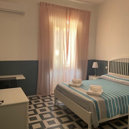 Hotel Donna Maria Sapri Esterno foto