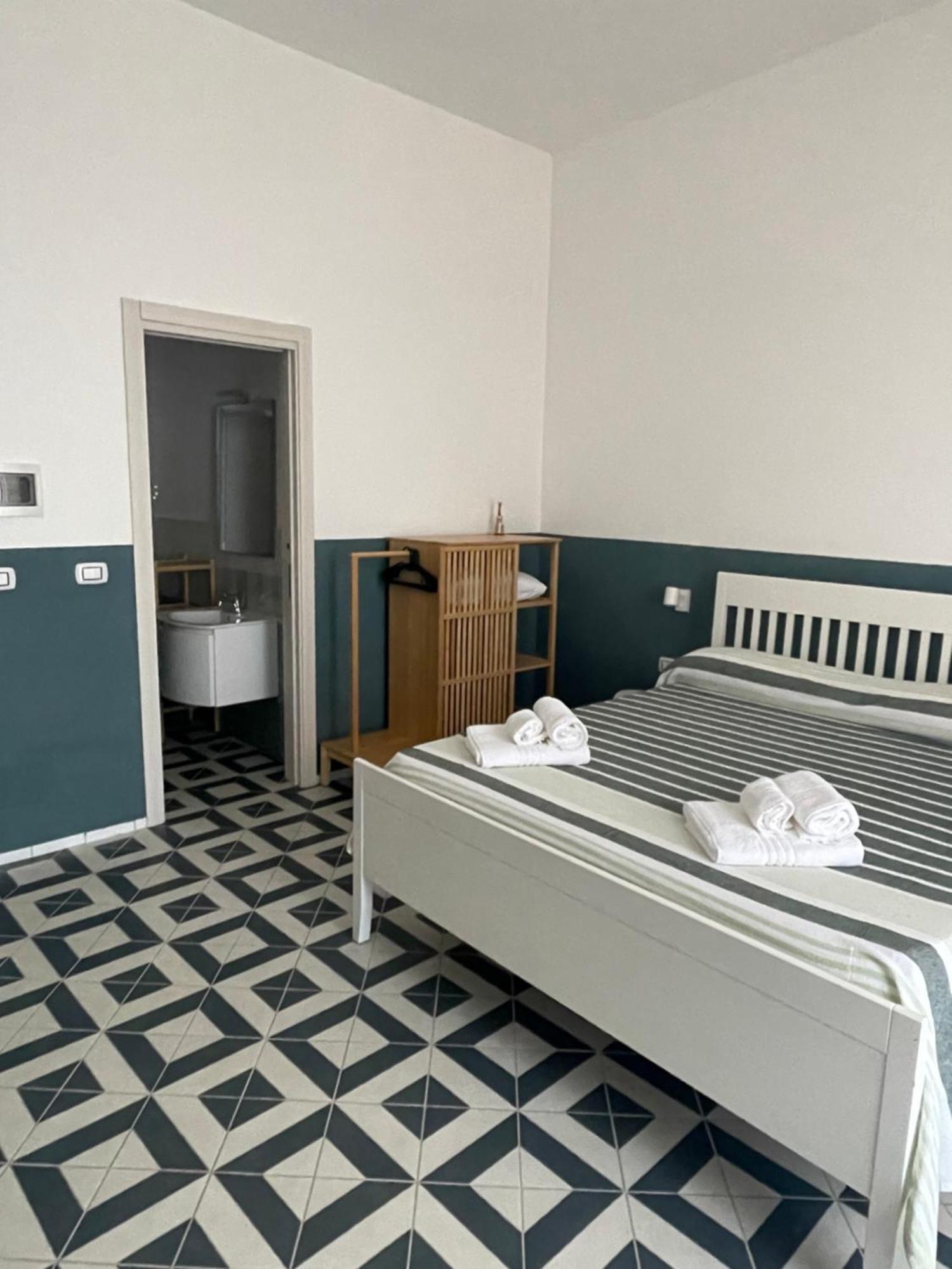 Hotel Donna Maria Sapri Esterno foto
