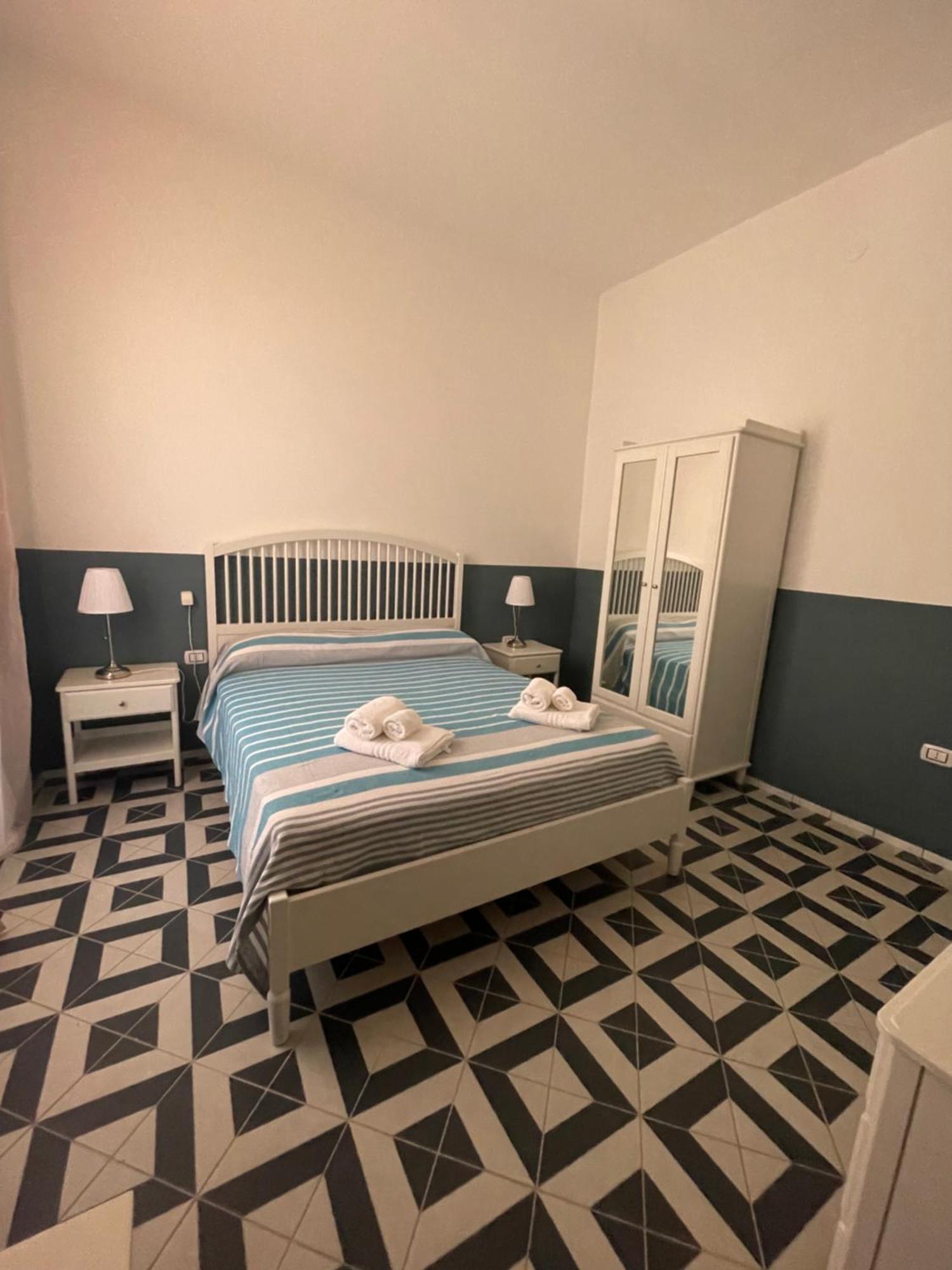 Hotel Donna Maria Sapri Esterno foto